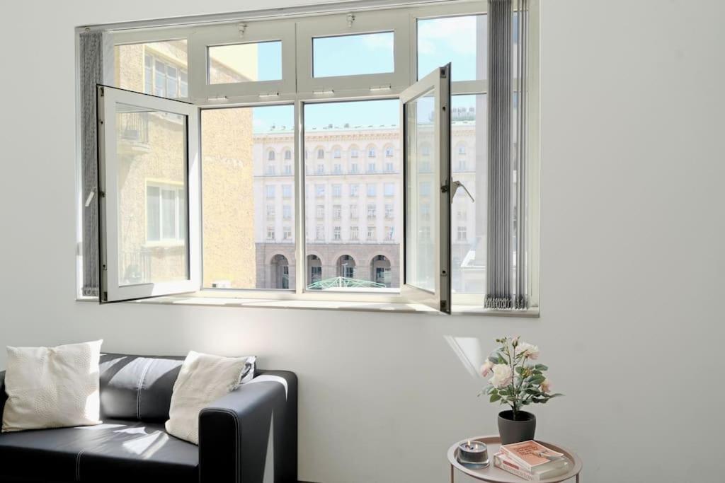 Cozy 2-Bedroom Flat In The Very Center Of Sofia Buitenkant foto